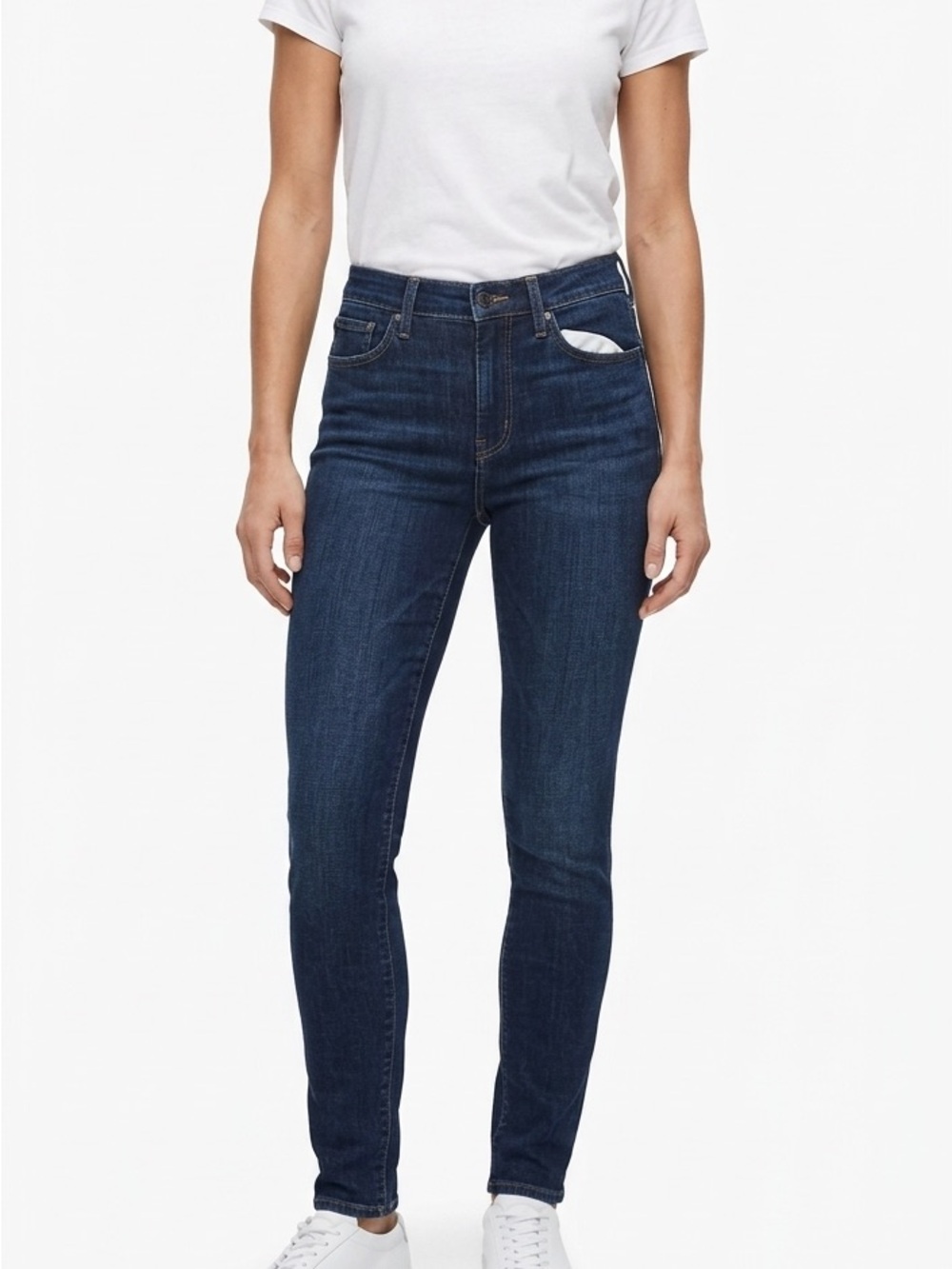 Levi 721 Skinny Jeans with Classic Five-Pocket Design